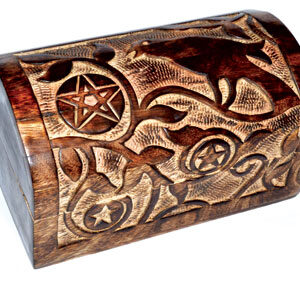 4.75" x 8" Raven/ Pentagram ches
