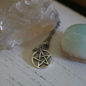 Pentacles Pentagrams Wicca & Witches